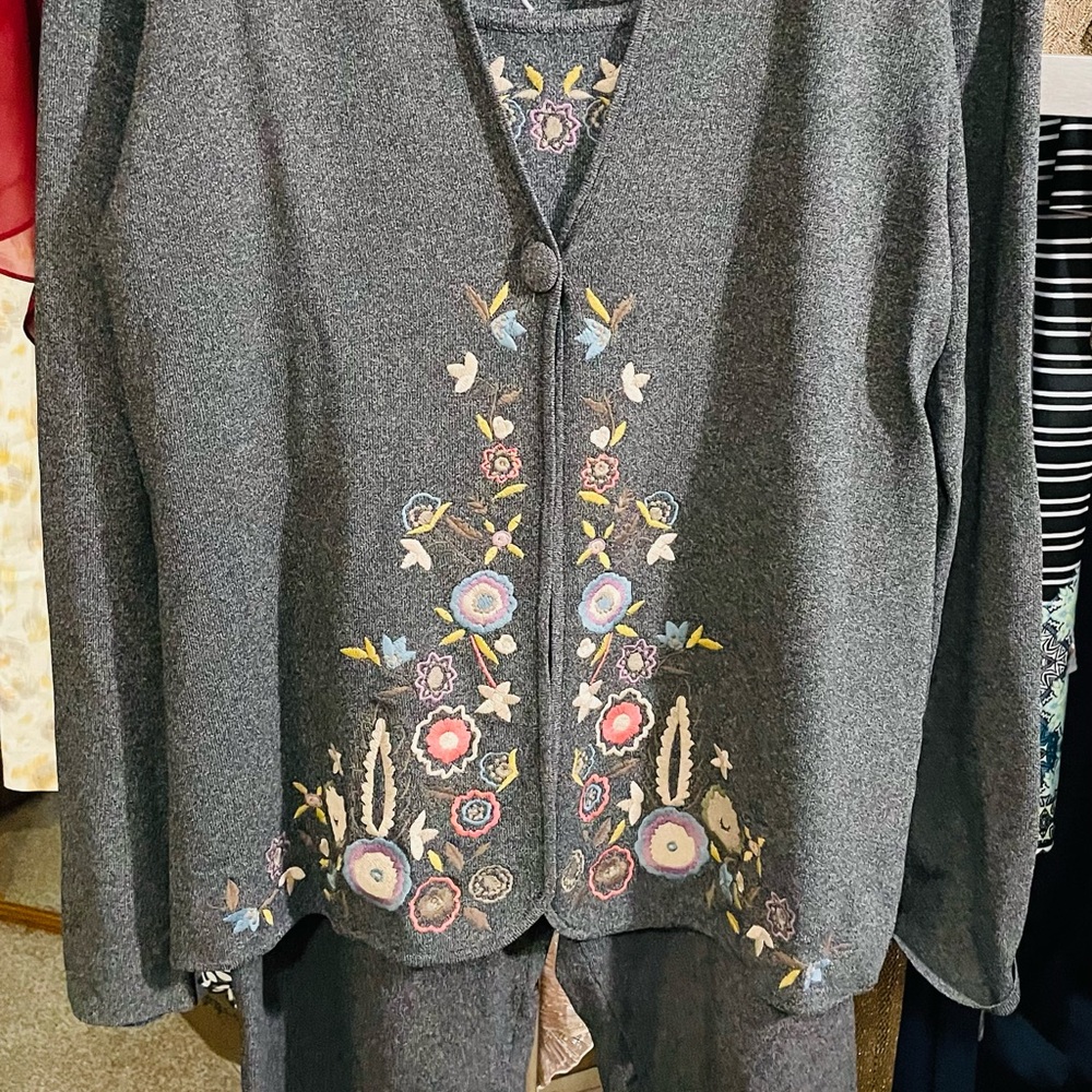 Embroidered Gray Cardigan set with pants